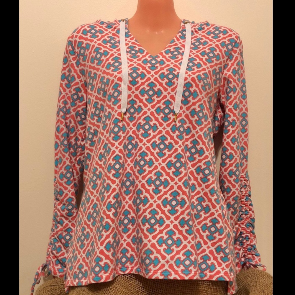 Crown & Ivy Pull Over Hoodie Resortwear Beachy Fun Pattern Casual Chic